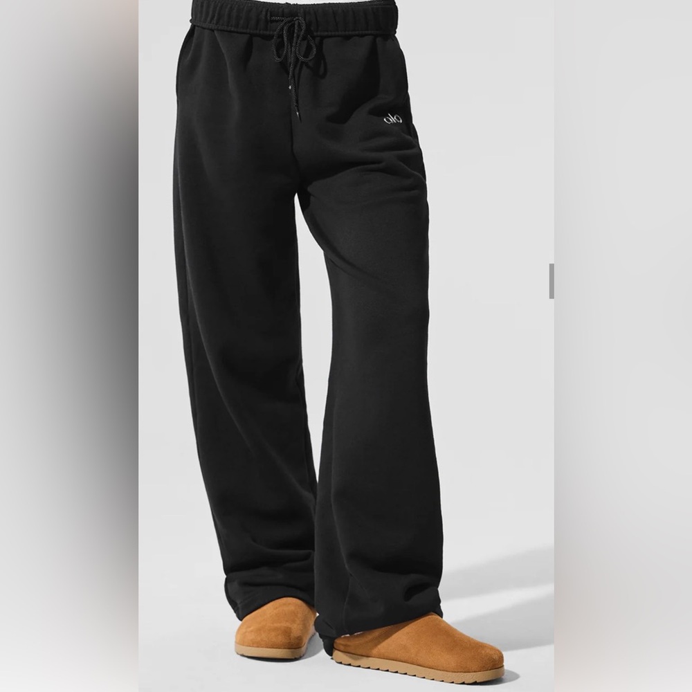Alo Accolade Straight Leg Sweatpants